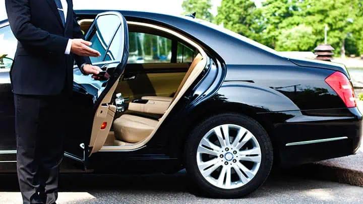 خدمة صف سيارات الأعراس والمناسبات الكبرى